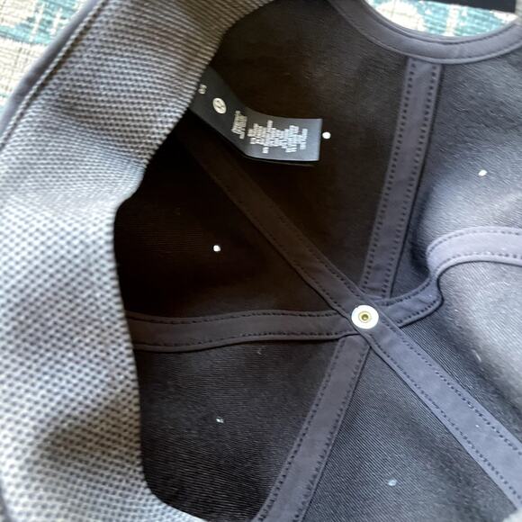 Lululemon Fast and Free Running Hat Snapback Black Dark Gray Athleisur‎ - Picture 5 of 6